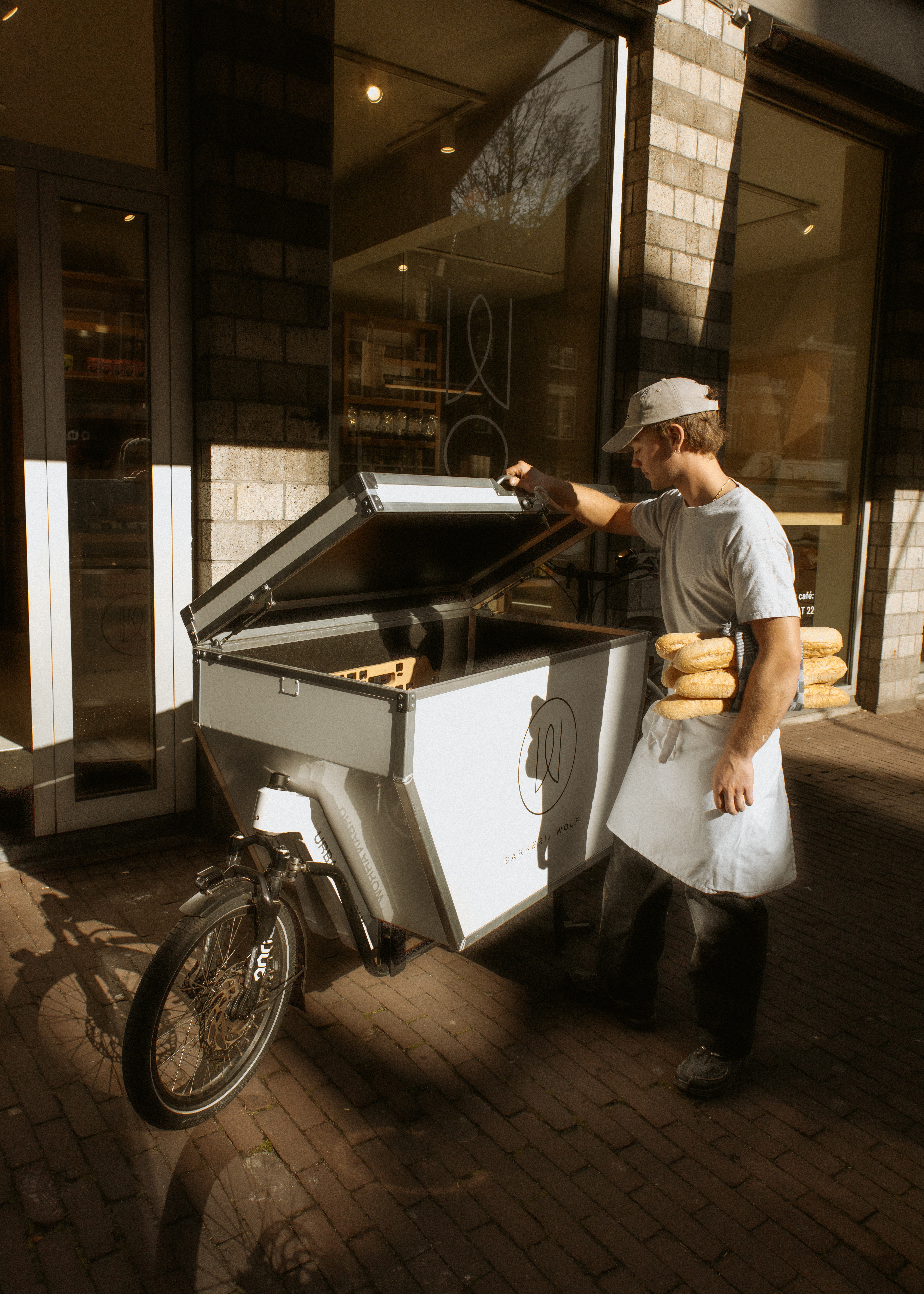 Urban Arrow X Bakery Wolf: Craft meets cargo bike